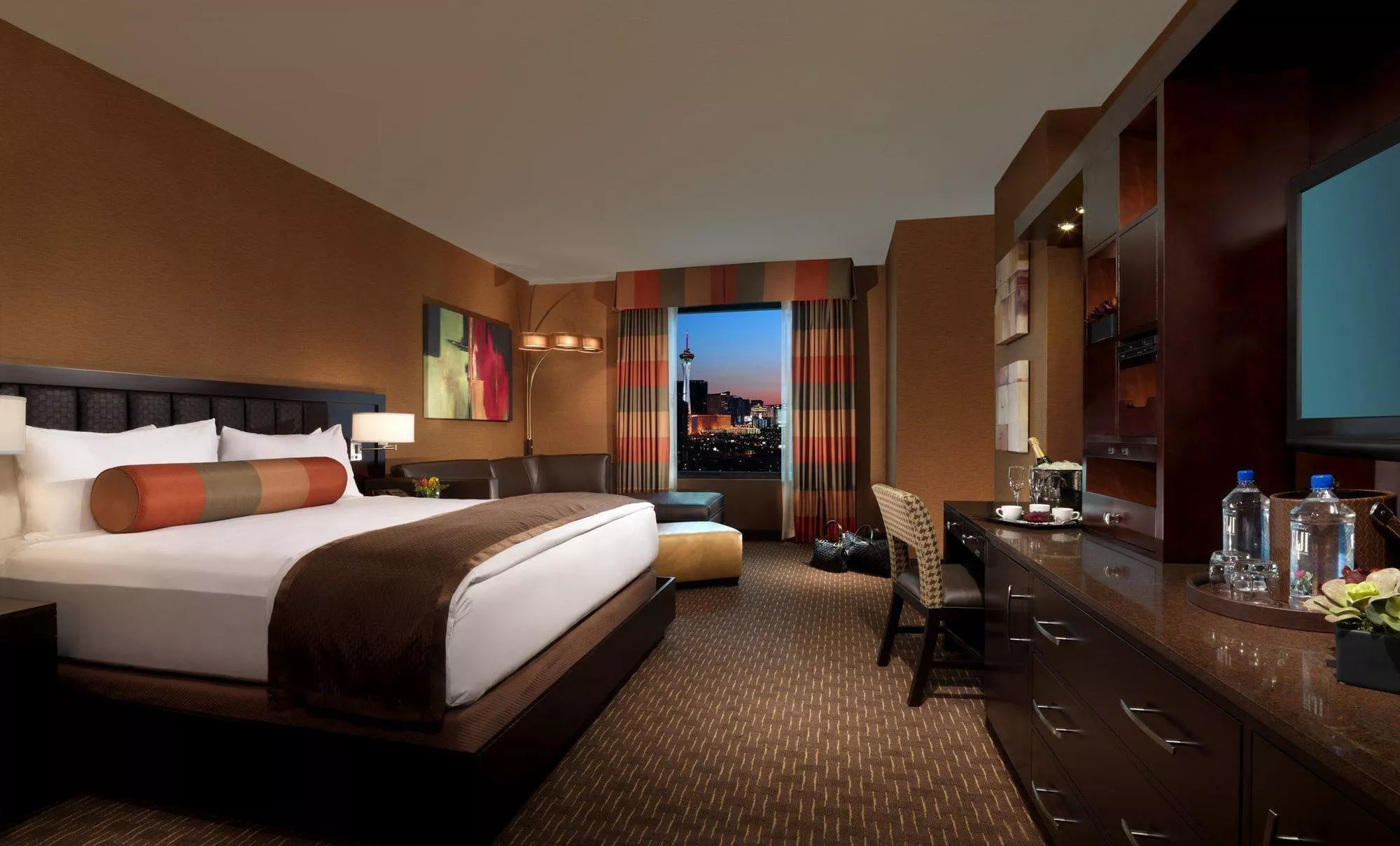 best rooms at the golden nugget las vegas