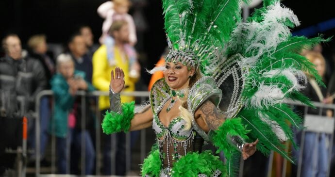 Planning a One-Night Las Vegas Show Marathon That Actually Works