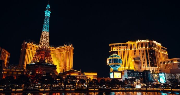 Beyond the Casinos: Must-See Las Vegas Attractions in One Day
