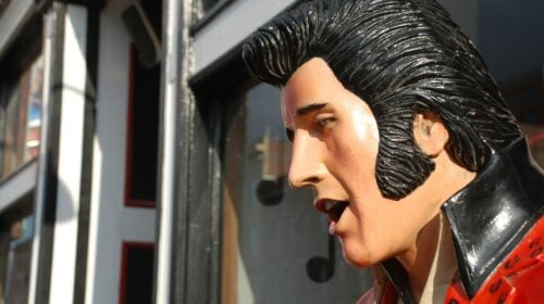 When a Las Vegas Elvis Presley Show Becomes the Right Nostalgia Fix When a Las Vegas Elvis Presley Show Becomes the Right Nostalgia Fix