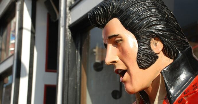When a Las Vegas Elvis Presley Show Becomes the Right Nostalgia Fix